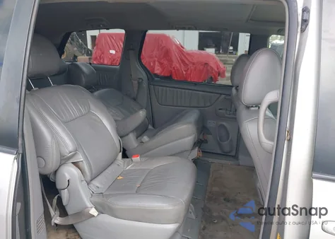 2010 Toyota Sienna Xle z USA, uszkodzony, nr VIN 5TDYK4CC1AS300736